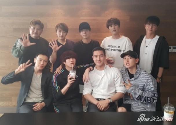 superjunior9人合影