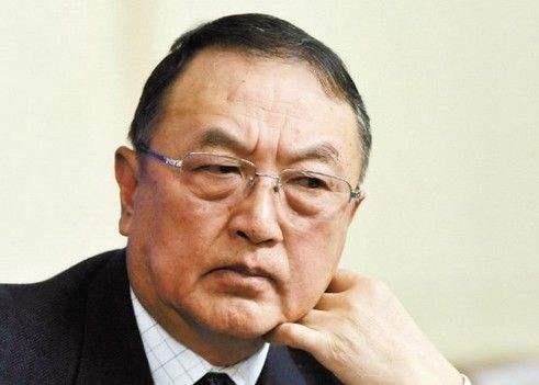 联想"侵吞国资"一事持续发酵,挺联想的大多是些名流,甚至央视的白岩松