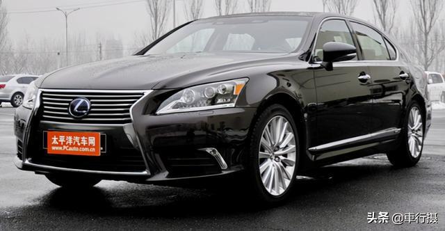 雷克萨斯ls600hl v8,沉稳大气尤其是屁股,二手比德系更保值?
