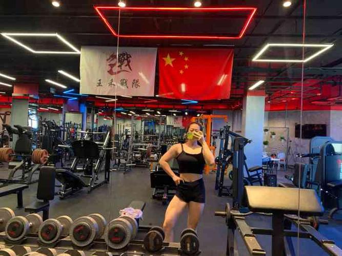 王禾健身铁馆(中翔时尚广场店)