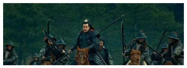 吕布为什么被称为"人中吕布"?原因当然不是三英战吕布