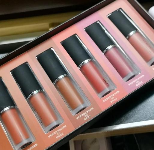 完美日记哑光唇釉迷你套盒试色