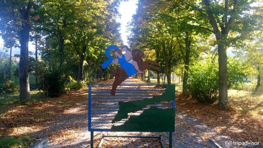 nea madytos pedestrian zone