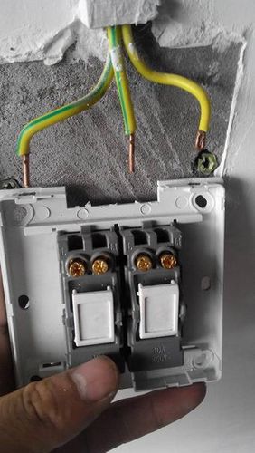 火线零线怎么接