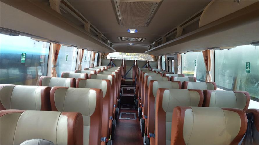 宇通客车37座