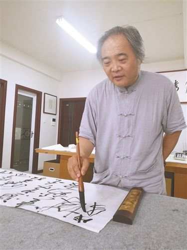 邳州曹元伟 一位草根书法家的艺术人生