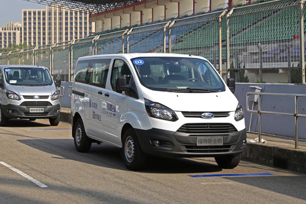 江铃福特新款全顺最新消息柴油版全系降5千20t柴油国六