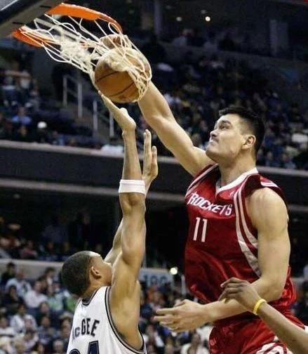 都说姚明天赋好真是这样吗看了这5张照片你就有答案