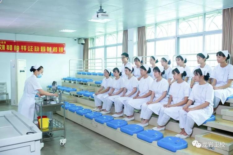 这个校歌太好听了赶快来聆听龙岩卫校的天使歌唱吧