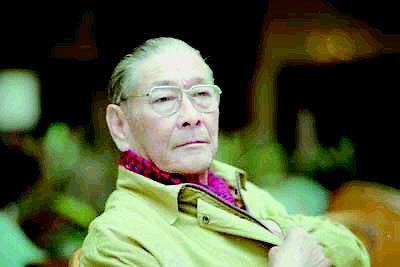 九十谢添:平静离去留笑人间(图)