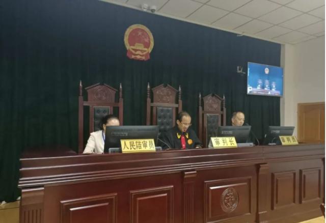 民勤法院公开开庭审理被告人李某某等5人恶势力犯罪