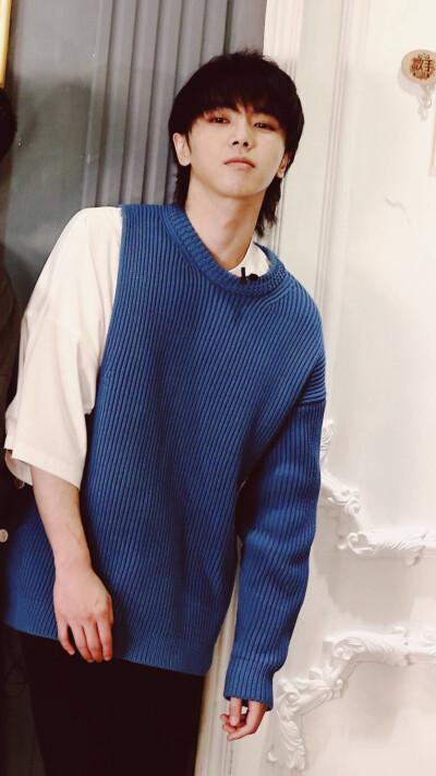 华晨宇键盘壁纸