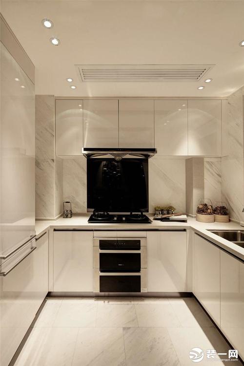 装修厨房最重要的部分 吊顶,灯光,瓷砖怎么选最合适?