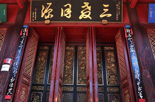 绝世木雕——三圣宫格子门