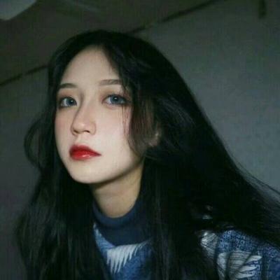 成熟高傲女生头像:是我自己忘了你从一开始就不喜欢我