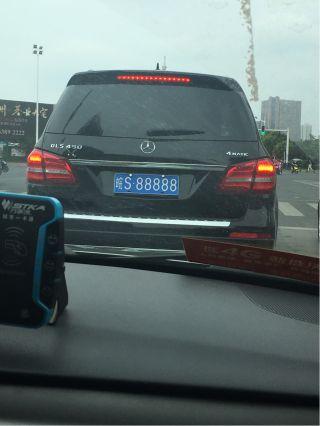 浙jb35cm后又发现一个车牌差点慌了