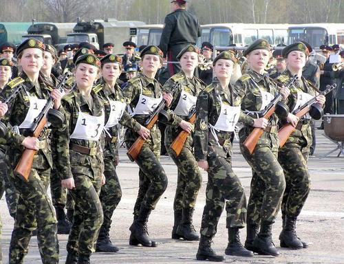 【引用】世界各地女兵魅力大盘点 美女士兵频现军花朵朵