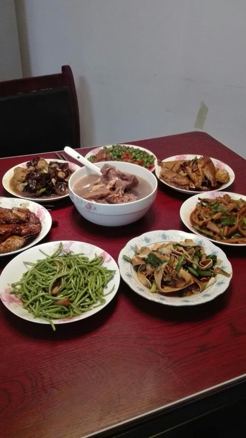 还是家里的饭菜最好吃