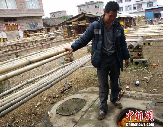 当地柿饼加工基地广西桂林平乐县二塘镇牛角村委西水车村,村民黄建发