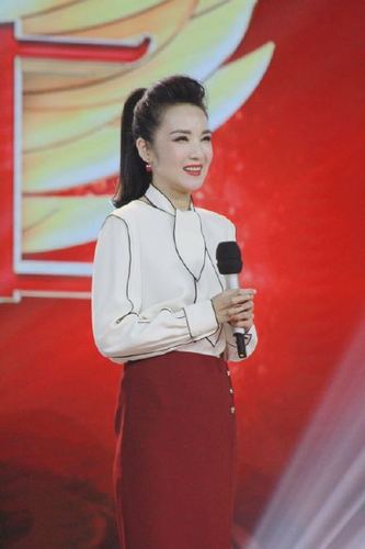 管彤个人资料背景 管彤的老公是谁?