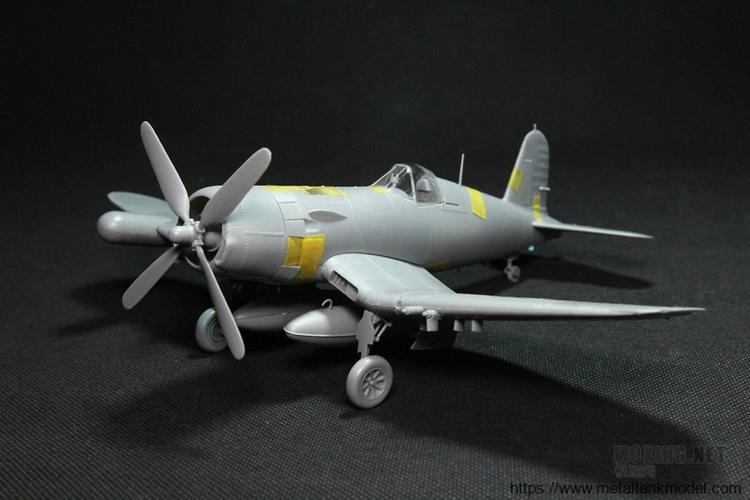 [坦克模型评测]hobbyboss-1/48美国f4u-5n"海盗"战斗机(早期型)(80390