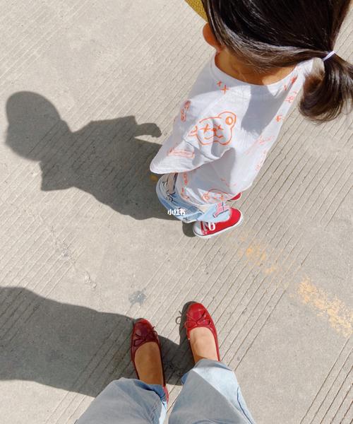 最喜欢小女孩穿小帆布鞋了7315_帆布鞋_穿搭_tpo原则穿搭_母婴_婴