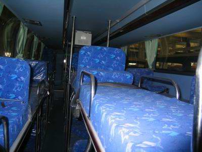 同类客车油耗高达34升/100公里,而jnp6137"星航线"豪华卧铺车的油耗仅