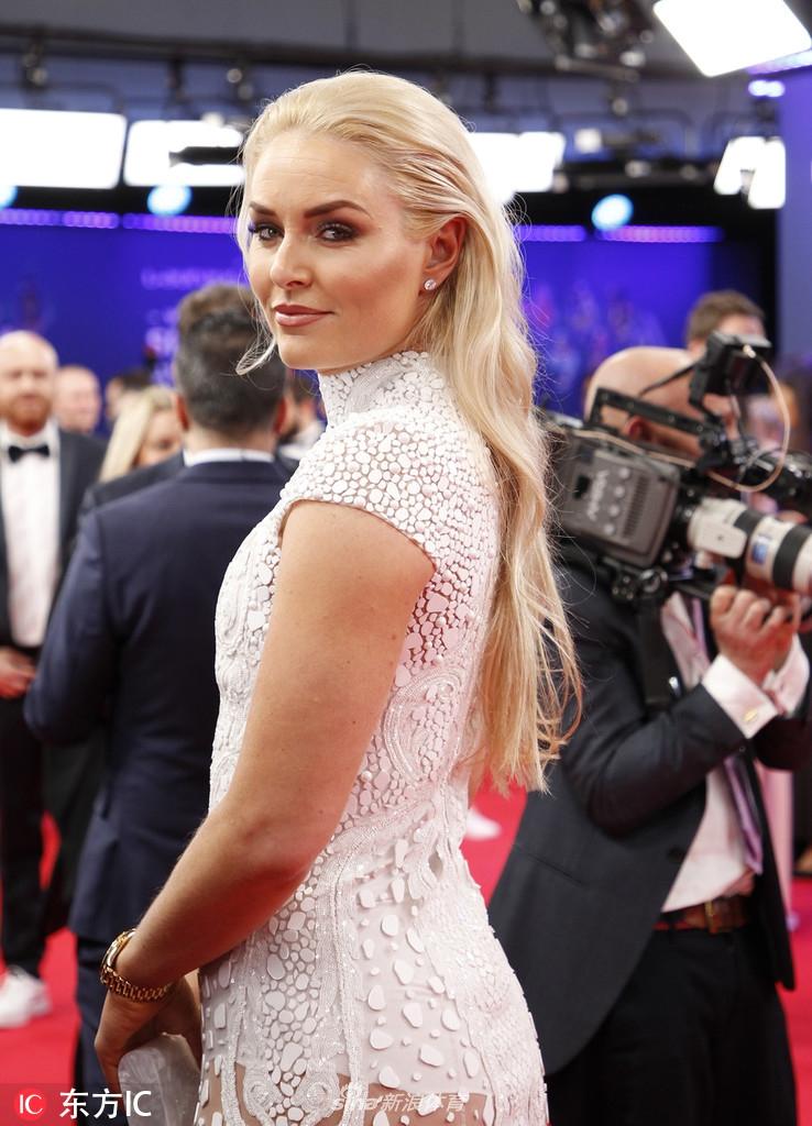 林赛-沃恩优雅亮相劳伦斯典礼