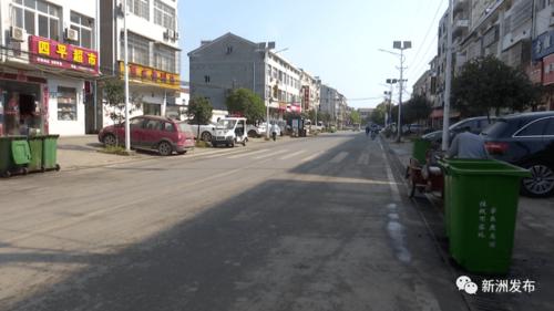 近日, 新洲区双柳街党工委负责人 带领城管,环卫,社区等相关部门工作