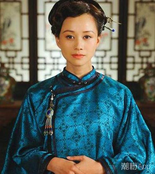 娘道隆万氏的儿子和洪专员是什么关系 是抱养了哥哥的儿子