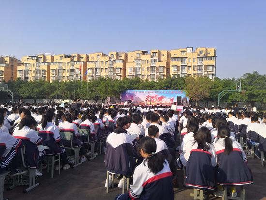 东坡区实验中学文艺汇演精彩无极限