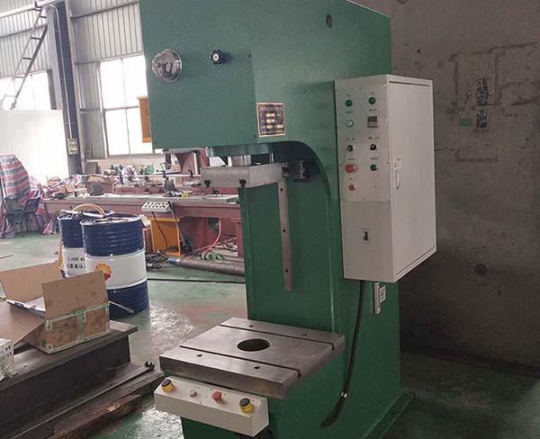 池州四柱液压机哪家好_多年制造经验-合威锻压