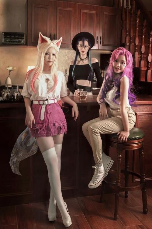 cos:英雄联盟s10 电竞同人 kda女团