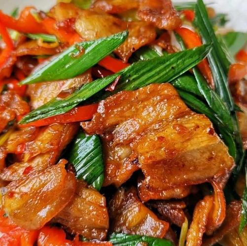 这绝对是我吃过最好吃的回锅肉的做法,简单易学,香辣美味不油腻