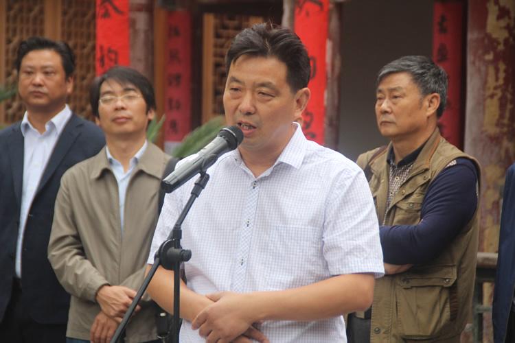 扬州市文联副主席朱洪林致辞