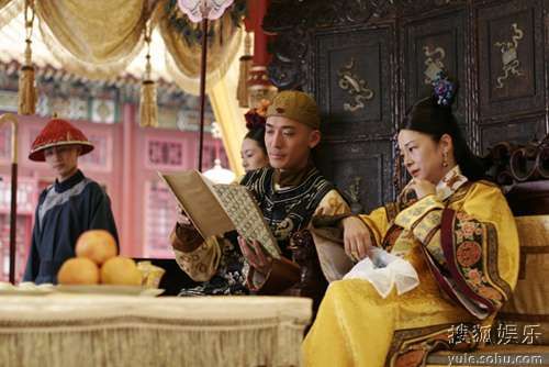 余少群,殷桃(在线看影视作品),周一围(博客)领衔主演的电视剧《苍穹之