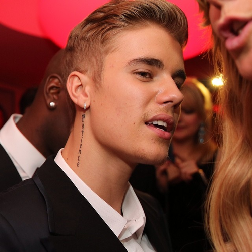 justin bieber正装