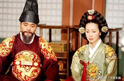 的男婴不被外戚谋害,能够顺利长大继承王位,这才有了尹氏这位文定王后