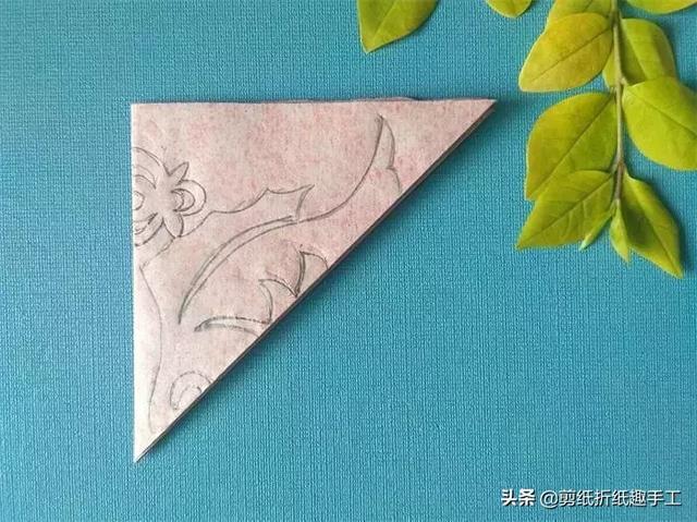 个"年年有余",共同传承非遗文化|纹样|鱼神|剪纸|彩纸|折纸_网易订阅