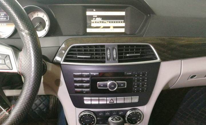 奔驰c级 2011款 1.8t 自动 c200时尚型cgi