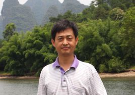 张有奎(厦门大学哲学系副教授)