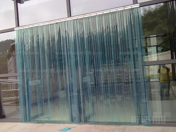 塑料空调门帘—选购塑料门帘的小技巧和安装过程
