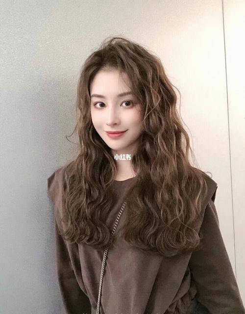 2021最新减龄烫发发型6015蛋蛋卷可盐可甜可仙_发型_减龄_卷发