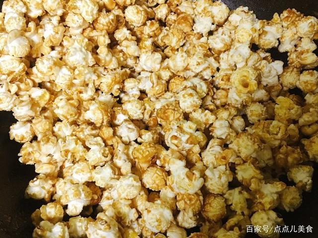 简单美味的自制"巧克力爆米花"香脆可口,隔壁的小孩都被馋哭了