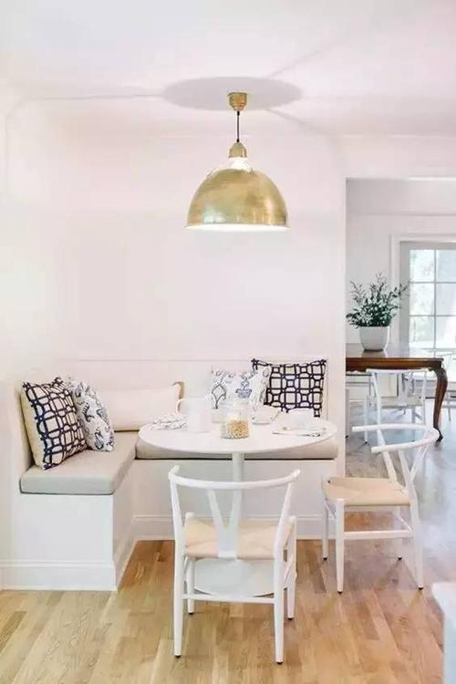 如果拐角很小,下方可以选择不安箱体,一样也能做卡座.