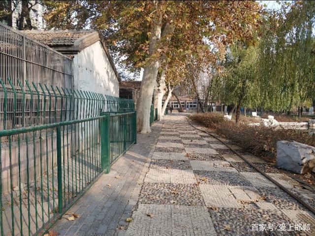 丛台公园:曾经的邯郸动物园现在没有动物了一片凄凉!