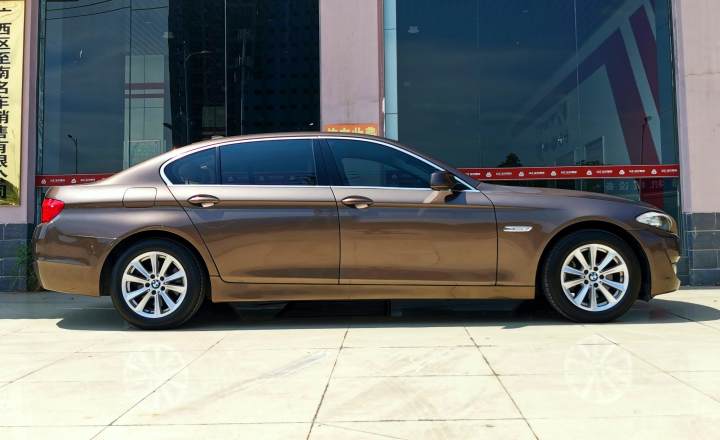 南宁二手宝马5系 2013 款 525li 领先型 棕色色