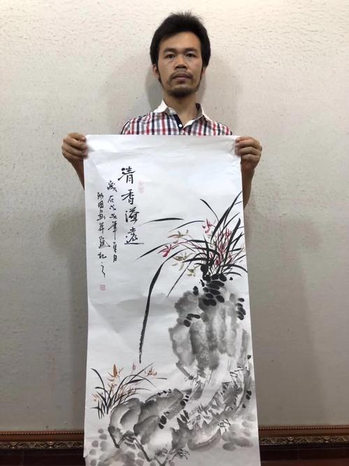 【画家简介】陆弼国,祖籍广西,艺修斋主人,笔名墨生,号翰墨山人