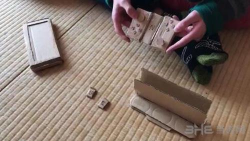 首页 游戏资讯  游戏杂谈 → 日本小学生用纸板自制switch 技术宅的