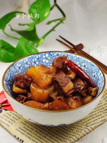 那么,下面,我们就来跟大家讲讲这个腊月二十六炖猪肉的民俗. /p>